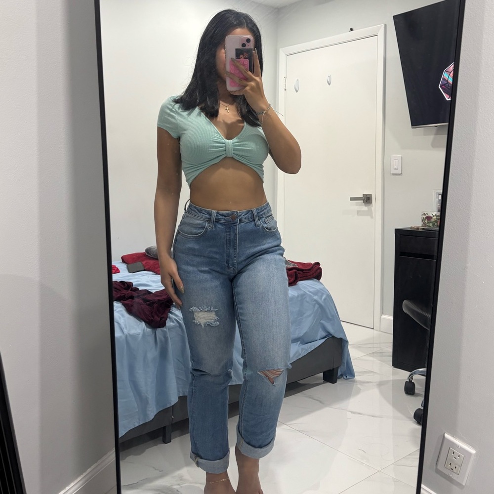 Stretchy high waisted ripped jeans